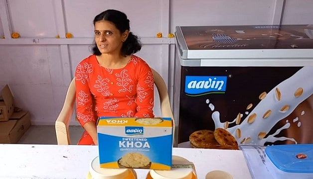 மனம் திருந்திய நக்சலைட் பெண்.. ஆவின் பாலகம் அமைத்து மறுவாழ்வு கொடுத்த மாவட்ட ஆட்சியர்!