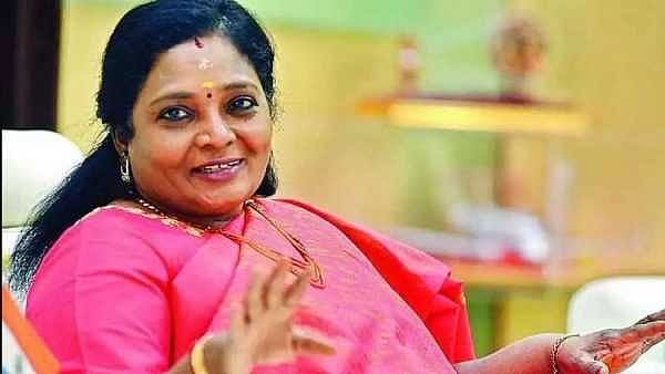 "இங்கே உங்கள் மிரட்டல் பருப்புகள் வேகாது"..  தமிழிசை சவுந்தரராஜனுக்கு தரமான பதிலடி கொடுத்த சிலந்தி! 