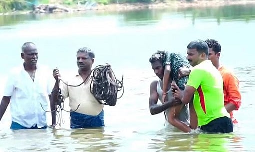 குளத்தில் மூழ்கி சிறுமி, இளம் பெண் பலி!
தாய் இறந்த 8 வது நாளே மகள் உயிரிழந்த சோகம்!