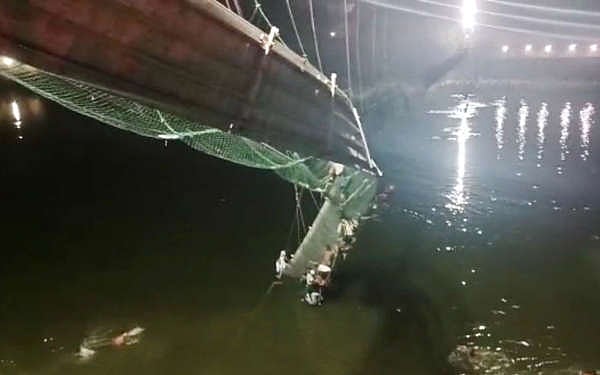 140 அப்பாவி பொதுமக்களை பலி கொடுத்த பா.ஜ.க அரசு.. அறுந்து தொங்கும் குஜராத் மாடல்: முரசொலி சாடல்!