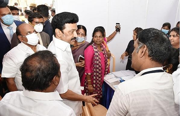 "வேலைவாய்ப்பில் தமிழ்நாட்டைச் சார்ந்தவர்களுக்கே முன்னுரிமை" .. அமைச்சர் தங்கம் தென்னரசு உறுதி!