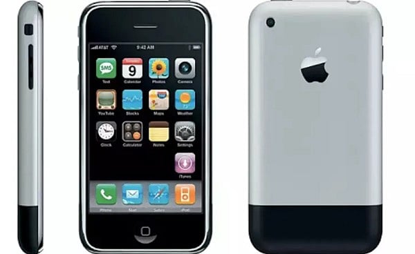 15 ஆண்டுகளுக்கு பிறகு ரூ. 32 லட்சத்திற்கு ஏலம் போன உலகின் முதல் iPhone.. அப்படி என்ன ஸ்பெஷல் அதில்?