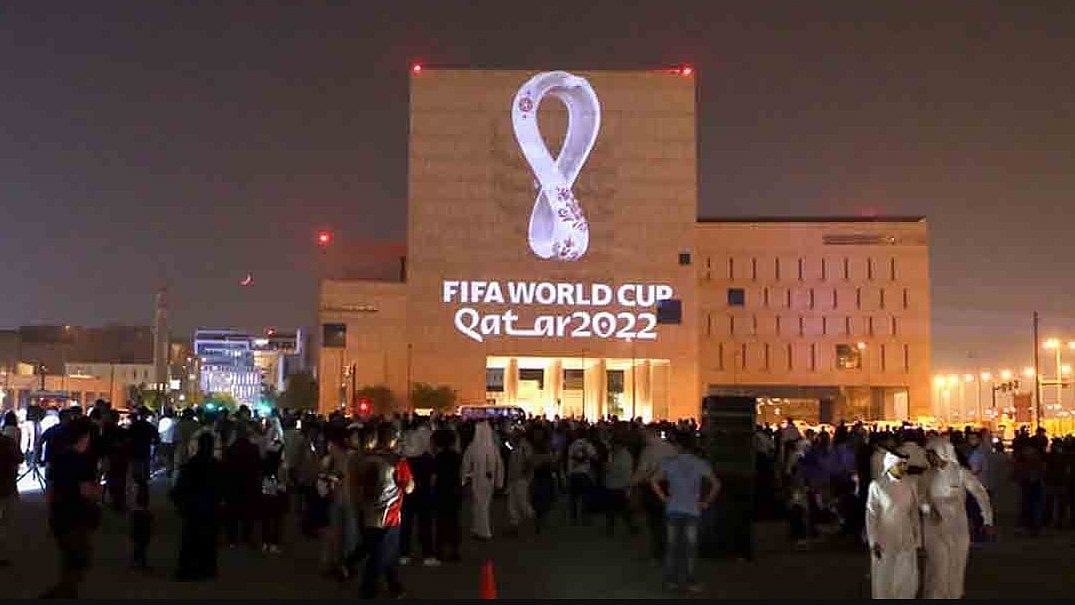 FIFA உலகக் கோப்பைக்காக 6000 தொழிலாளர்கள் பலி?.. கத்தாரை சுற்றி நடக்கும் சர்ச்சைகளும், உண்மைகளும்!