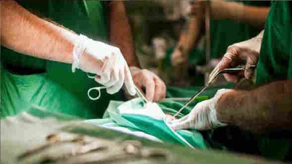 மயக்கமருத்து கொடுக்காமல் பெண்களுக்கு அறுவை சிகிச்சை.. பீகார் மருத்துவரின் விளக்கத்தால் அதிர்ச்சி !