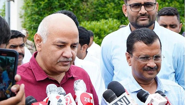 "பா.ஜ.கவால் முதல்வர் அரவிந்த் கெஜ்ரிவால் உயிருக்கு ஆபத்து"... பரபரப்பை கிளப்பும் டெல்லி துணை முதல்வர்!