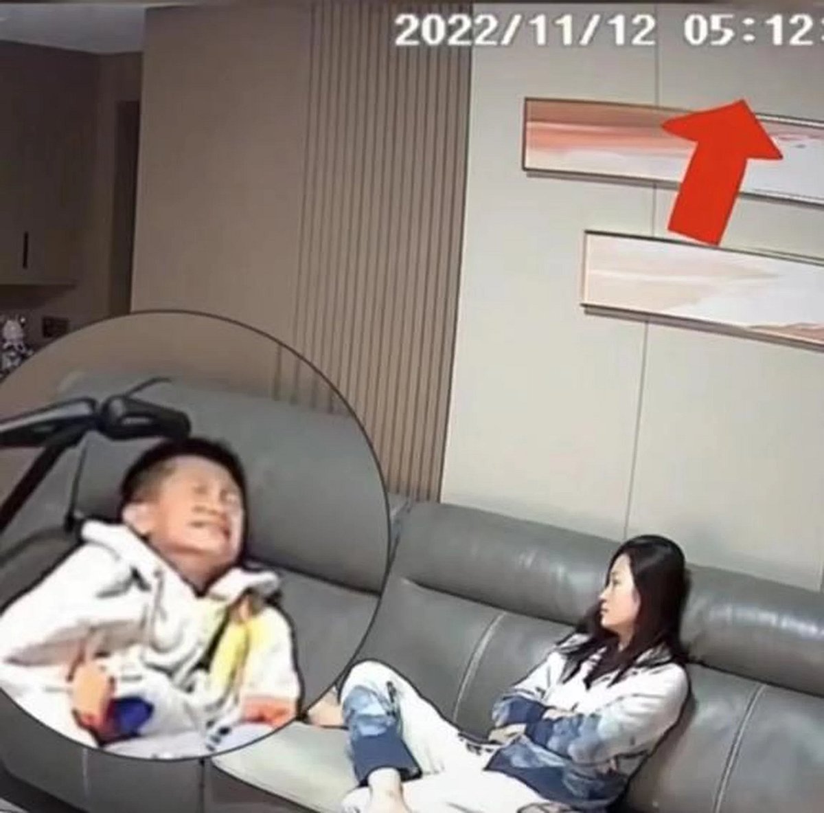 படிக்காமல் TV பார்த்த சிறுவன்.. வாழ்க்கைக்கும் மறக்கமுடியாத தண்டனை கொடுத்த பெற்றோர் !