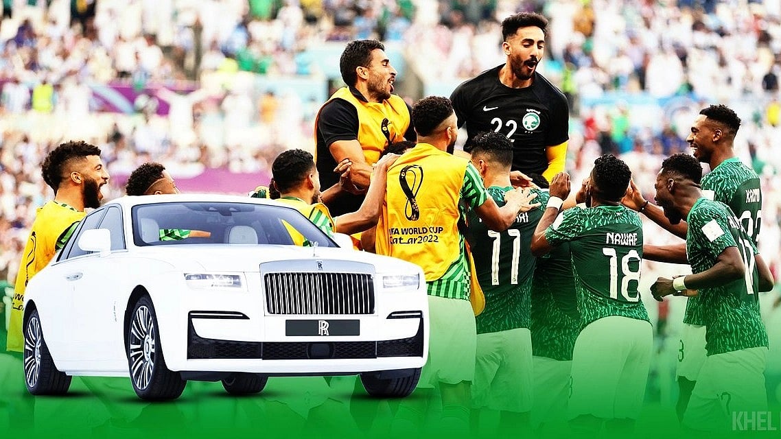 அர்ஜென்டினாவை வீழ்த்திய வீரர்களுக்கு Rolls Royce கார் பரிசு.. அள்ளி கொடுக்கும் சவூதி அரேபியா அரசு!
