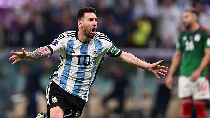 அர்ஜென்டினா அணியை தனியொருவனாக தலையில் சுமக்கும் மெஸ்ஸி..  #ARGvsMEX போட்டியில் நடந்தது என்ன ?  