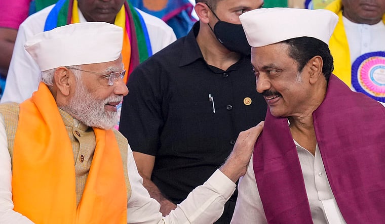 “கல்வி என்பது மாநில உரிமையே” : பிரதமர் முன்னிலையில் தமிழ்நாட்டின் குரலை ஓங்கி ஒலித்த முதல்வர் - முரசொலி !