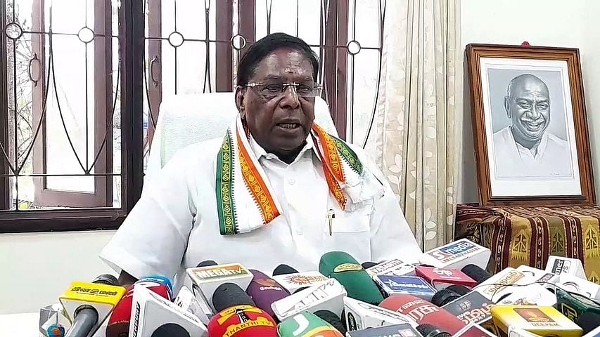 "இதை நீங்கள் செய்துதான் பாருங்களேன்".. ஆளுநர் தமிழிசை செளந்தரராஜனுக்கு சவால் விட்ட நாராயணசாமி !