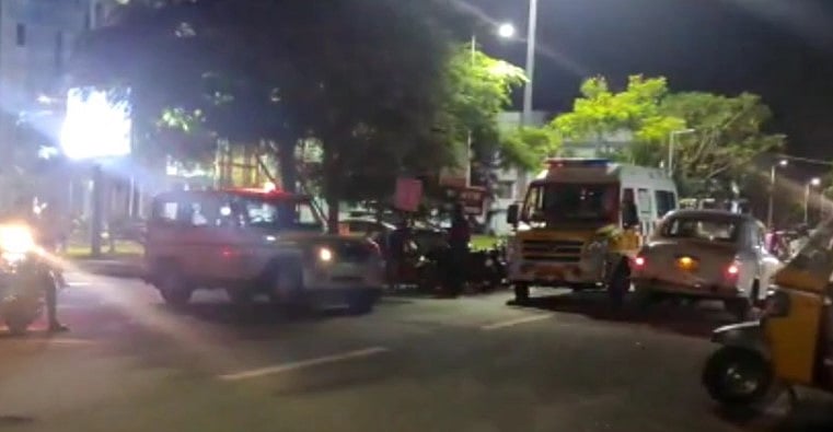 மூளைச்சாவு அடைந்த இளைஞர்.. பாச மகனின் நுரையீரல், இதயம் தானமாக வழங்கிய பெற்றோர்: நெகிழ்ச்சி சம்பவம்!