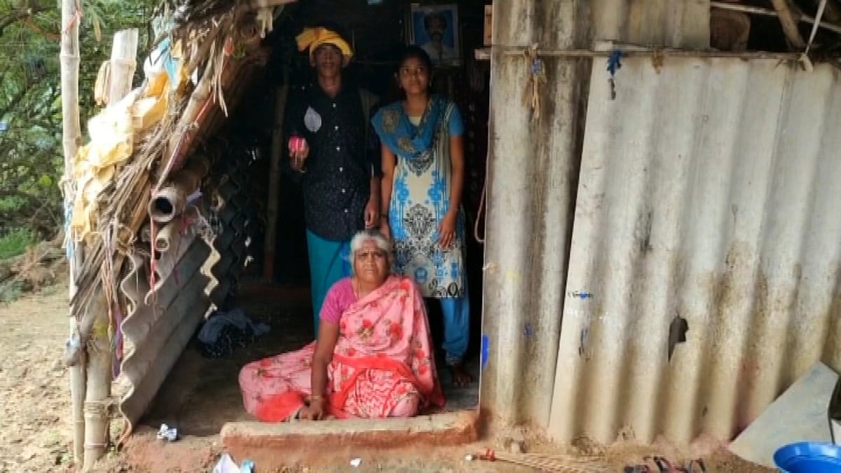 தந்தை மரணம்.. படுத்த படுக்கையான தாய்: குடும்ப பாரத்தை சுமந்த மாணவியின் வாழ்வில் ஒளியேற்றிய அமைச்சர்!