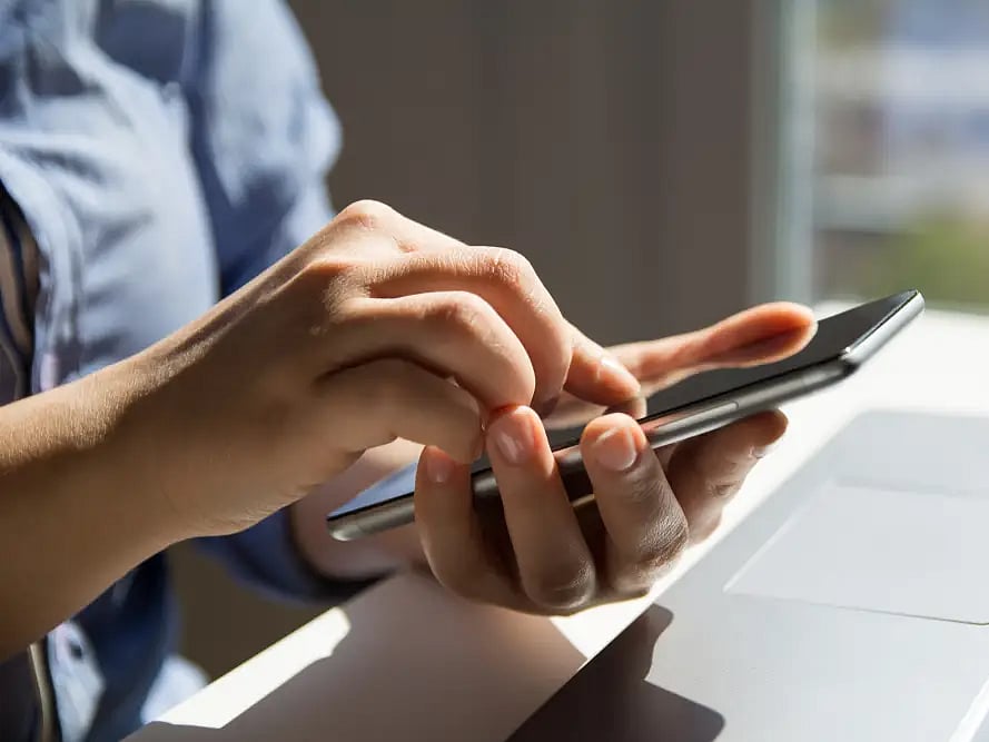 Computer வேலை.. கம்போடியாவுக்கு அழைத்துச்செல்லப்பட்டு விலைக்கு விற்கப்பட்ட தமிழக இளைஞர் !