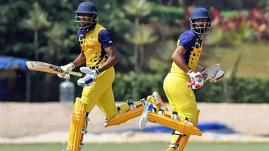 50 ஓவர்களில் 506 ரன்கள்.. 277 ரன் குவித்த முன்னாள் CSK வீரர்.. விஜய் ஹசாரே தொடரில் தமிழ்நாடு உலக சாதனை ! 