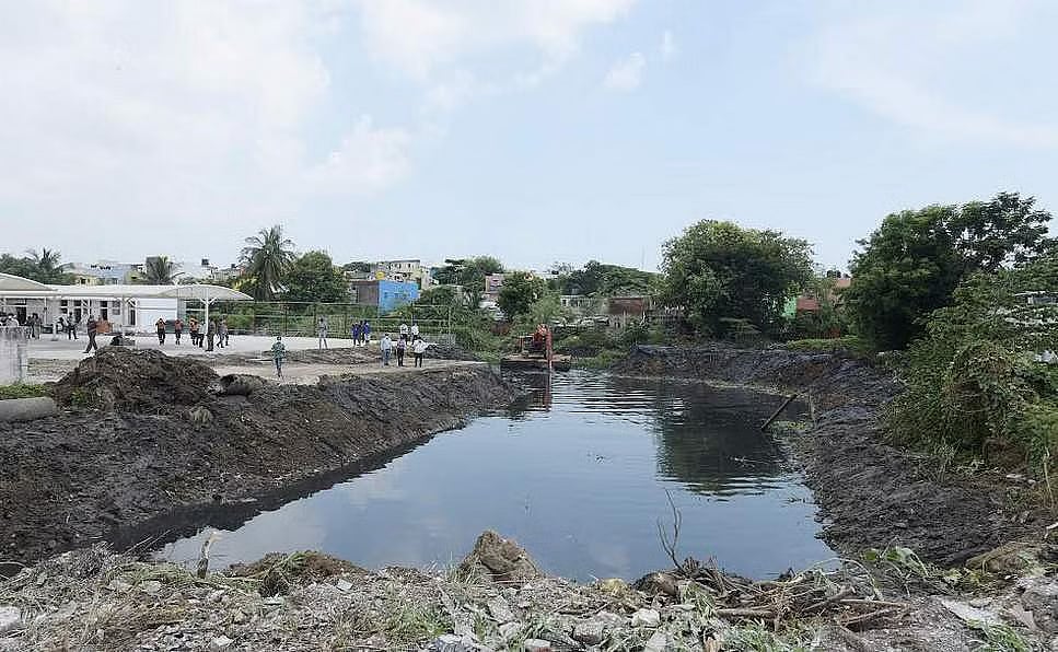 “அதிமுக ஆட்சியில் மழைநீர் வடிகால் பணிகளில் நடந்த ஊழல்கள்.. மக்கள் இன்னும் மறக்கவில்லை பழனிசாமி”: முரசொலி!