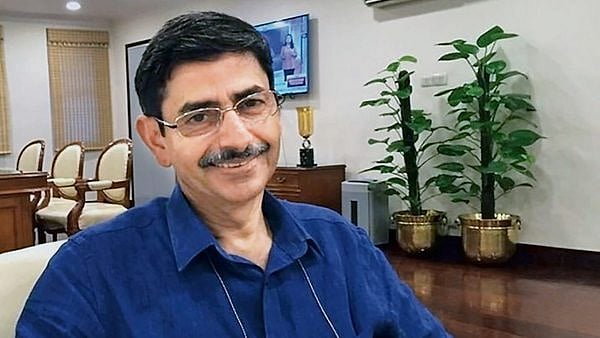 தான் மெத்த அறிந்த மேதை போல பேசி.. பொறியில் சிக்கிய எலிபோல திண்டாடும் தமிழக ஆளுநர்: சிலந்தி தாக்கு!
