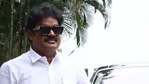 பிரபல நடிகர் வீட்டில் 200 சவரன் கொள்ளை.. மனைவியை கட்டிபோட்டு துணிகரம்: காட்டிக் கொடுத்த CCTV!