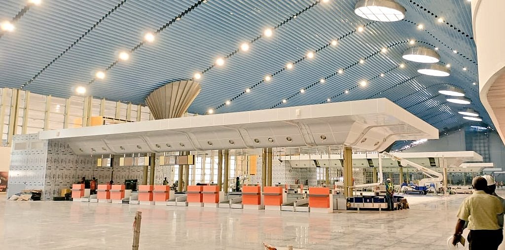 சர்வதேச தரத்திற்கு உயரும் சென்னை ஏர்போர்ட்: நவீன வசதிகளுடன் கூடிய புதிய விமான முனையம் டிசம்பரில் திறப்பு!