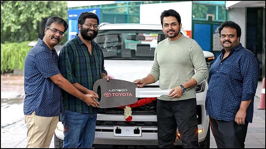 100 கோடியை நெருங்கும் 'சர்தார்'.. மாபெரும் வெற்றிக்காக இயக்குநருக்கு தயாரிப்பாளர் கொடுத்த Surprise..