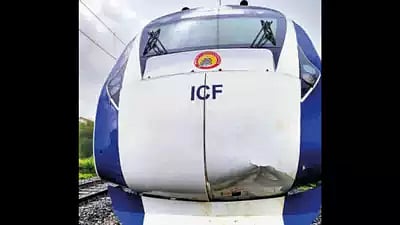 எருமை,பசுவைத் தொடர்ந்து கன்றுகுட்டி மீது மோதி வந்தே பாரத் ரயில் சேதம்.. தொடங்கிவைத்த ஒரே வாரத்தில் சோகம்!