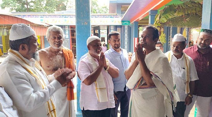 கோவை சம்பவம்: “இந்து, முஸ்லிம் ஒற்றுமையை யாரும் சீர்குலைக்க முடியாது” - நெகிழ வைக்கும் மத நல்லிணக்கம் !