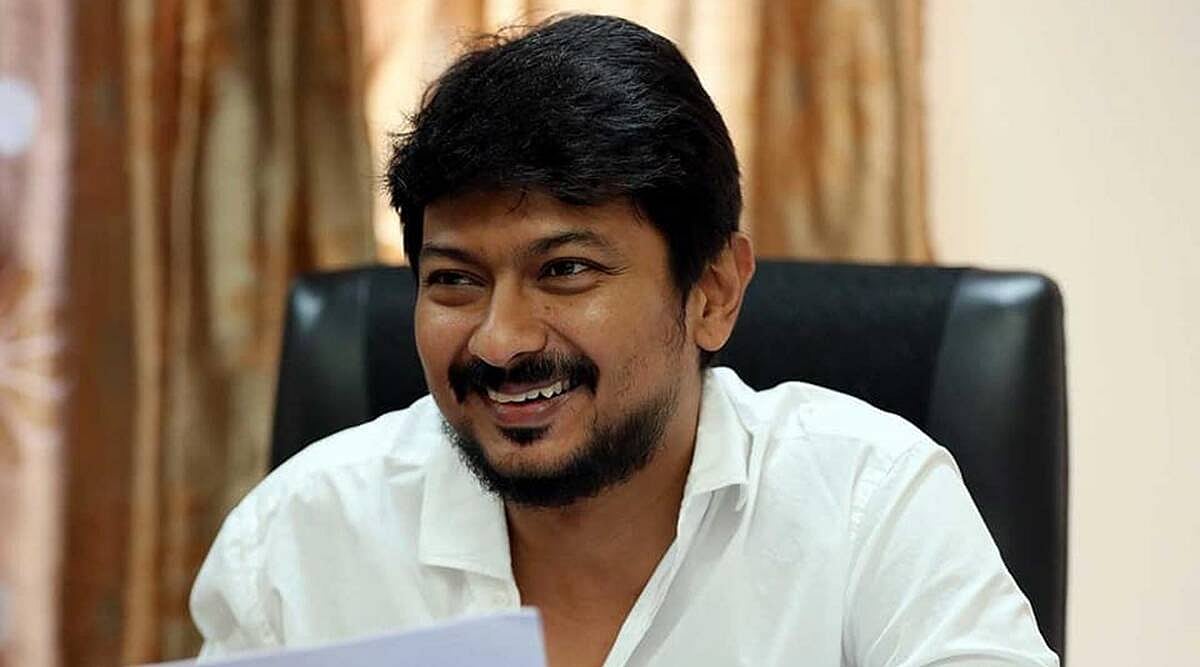 'மாமன்னன்' -கையில் வாளுடன் தெறிக்கவிடும் உதயநிதி ஸ்டாலின்.. வீடியோ வெளியிட்டு வாழ்த்திய  ஏ.ஆர்.ரகுமான் !