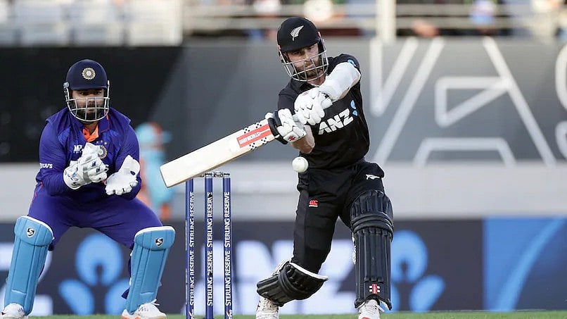 இந்திய பந்துவீச்சை அடித்து துவைத்து காயப்போட்ட நியூஸிலாந்து.. வில்லியம்சன் -லதம் ஜோடி அபாரம்!