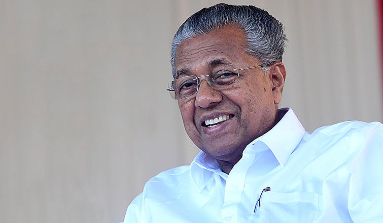 பல்கலைக்கழக வேந்தர் பதவியில் இருந்து ஆளுநர் நீக்கம்.. அதிரடி அறிவிப்பை வெளியிட்ட கேரள அரசு !