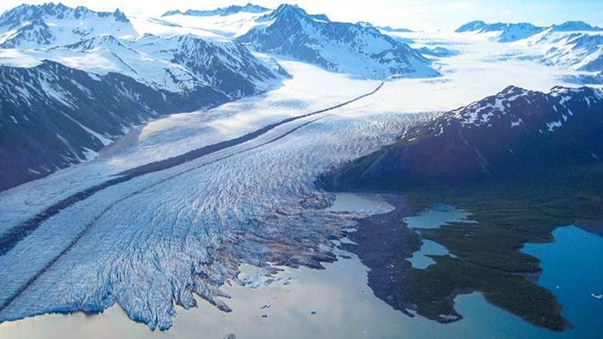 மனித இனத்தை அழிக்க போகும் Glacial Lake.. பனிச்சரிவு எதனால் ஏற்படுகிறது என்று உங்களுக்கு தெரியுமா?