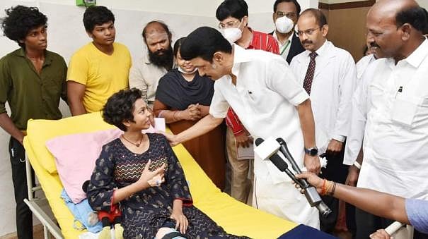 2 ஆண்டுகள் போராட்டம். 6 மாதத்தில் மாணவி சிந்துவை  நடக்க வைத்த அரசு: சொன்னதை செய்து காட்டிய முதல்வர்!