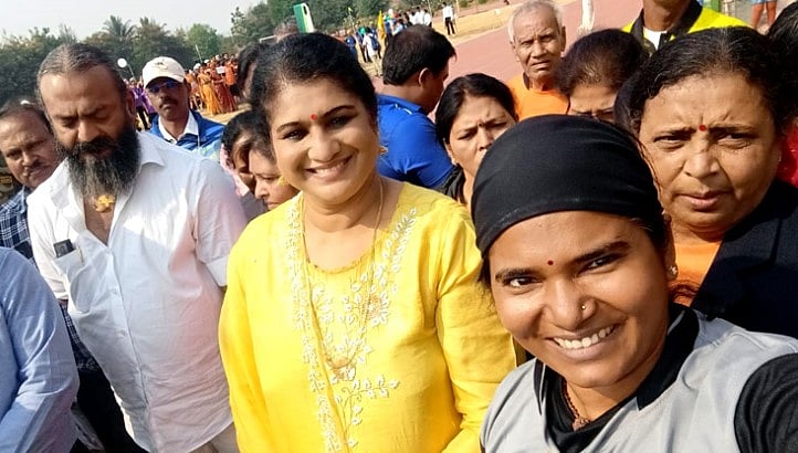 தேசிய அளவிலான விளையாட்டில் 5 பதக்கம் வென்று அசத்தல்.. தமிழக காவல்துறைக்கு பெருமை சேர்த்த பெண் போலிஸ்!