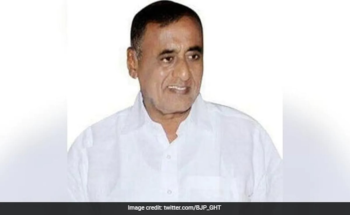 “Whatsapp-ல் நிர்வாண வீடியோ கால்..”: பெண் மீது பாஜக MLA பரபரப்பு புகார் - கர்நாடகாவில் தொடரும் HONEY TRAP