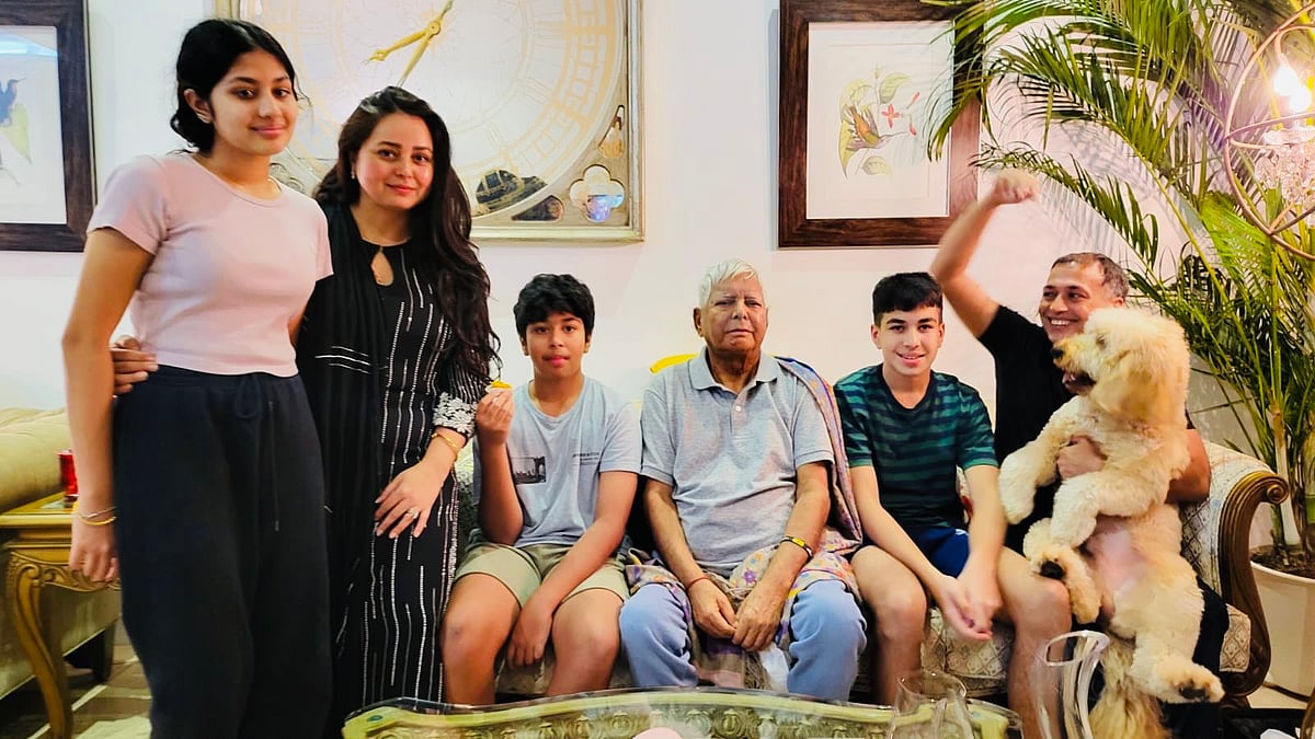 முன்னாள் முதல்வர் லாலு பிரசாத் யாதவ்-க்கு கிட்னியை கொடுக்க முன்வந்த மகள்.. தந்தைக்கு மகள் செய்த கடமை!