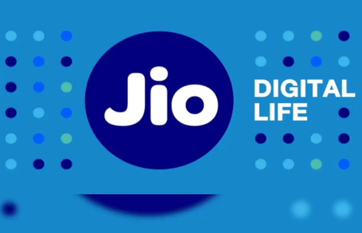 "இத்தனை ரூபாய்க்கு ரீச்சார்ஜ் செய்தால் Disney+Hotstar இலவசமா பாக்கலாமா?"-பம்பர் Offer கொடுத்த AIRTEL, JIO