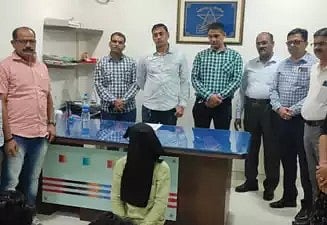 சிறுவயது நண்பனை கொடூரமாக கொன்ற இளைஞர்.. காதலி தான் காரணமா ? மகாராஷ்டிராவில் அதிர்ச்சி !