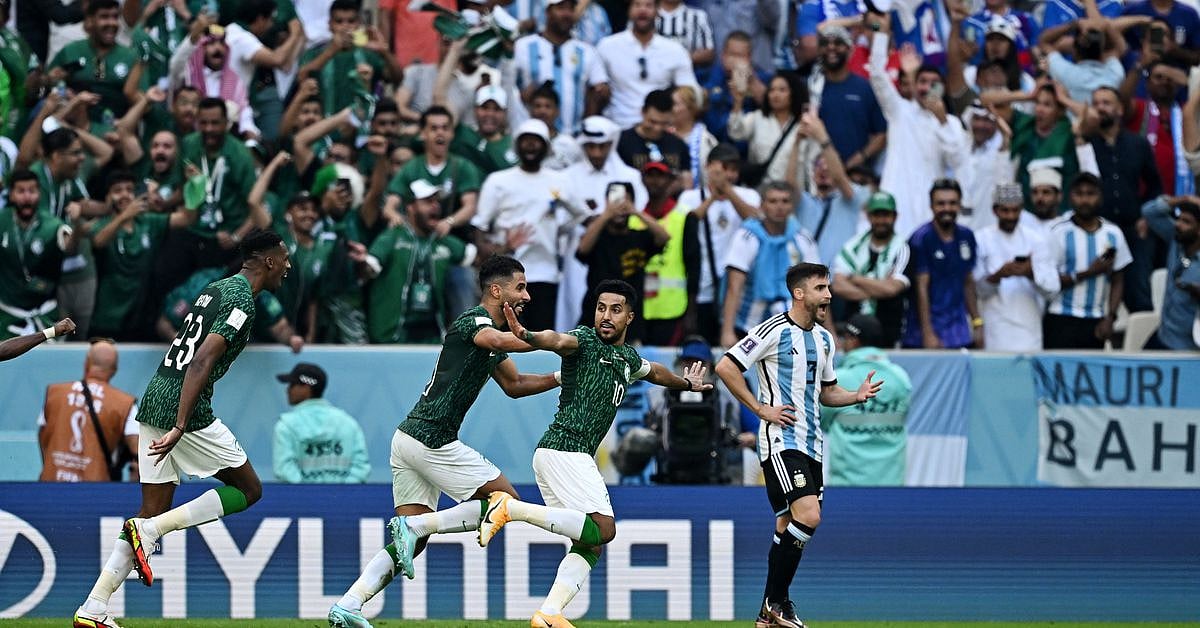 அர்ஜென்டினாவை வீழ்த்திய வீரர்களுக்கு Rolls Royce கார் பரிசு.. அள்ளி கொடுக்கும் சவூதி அரேபியா அரசு!