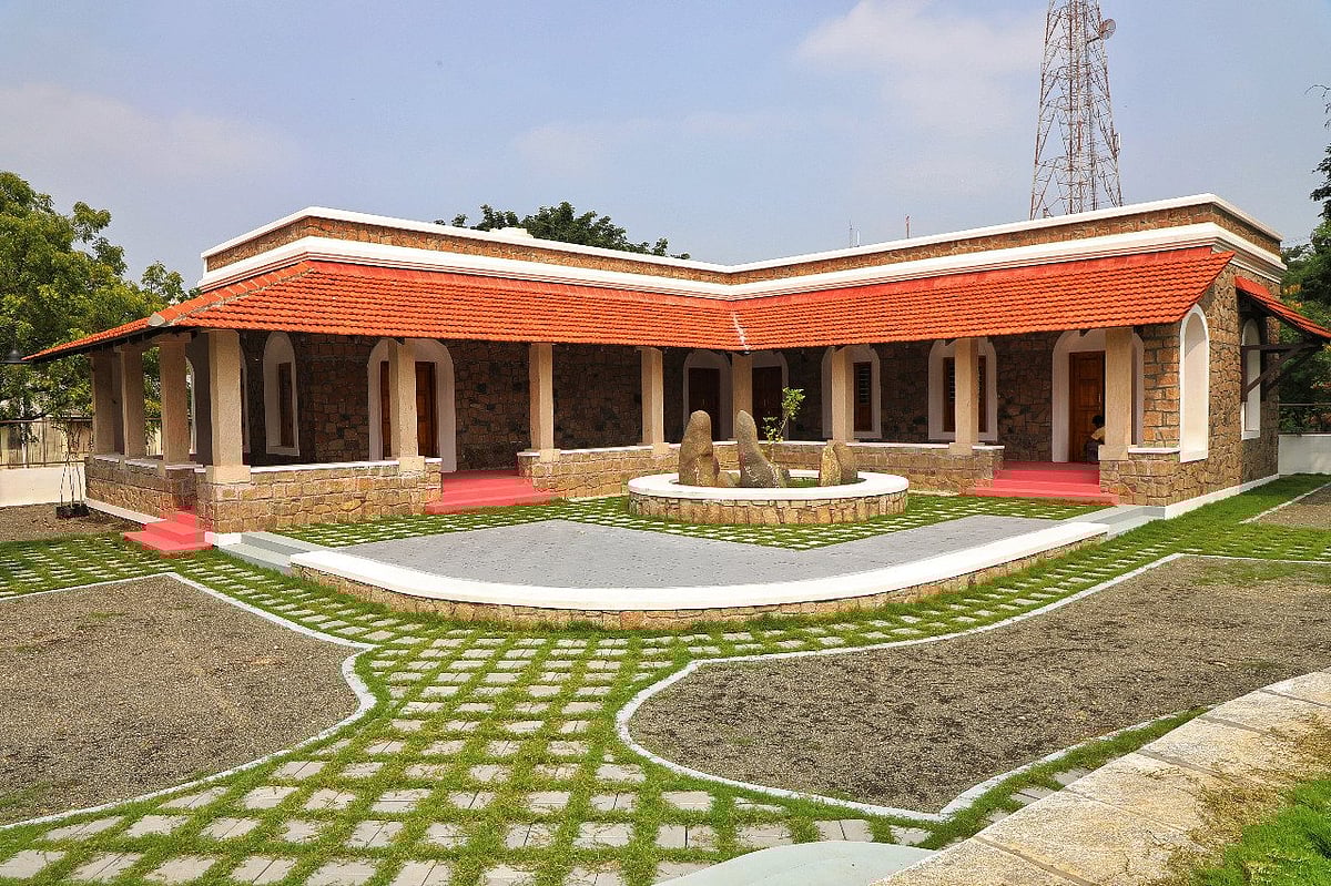 கோவில்பட்டியில் எழுந்த எழுத்தாளர் கி.ரா திருவுருவச்சிலை - நினைவரங்கத்தை திறந்து வைத்தார் முதலமைச்சர் !