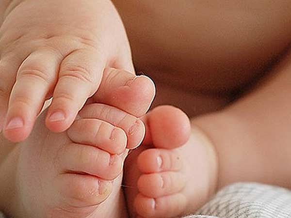 பெற்ற குழந்தையை சன்னல் வழியே தூக்கி வீசி இளம் பெண்.. நவிமும்பை பகுதியில் நடந்த கொடூரம்!