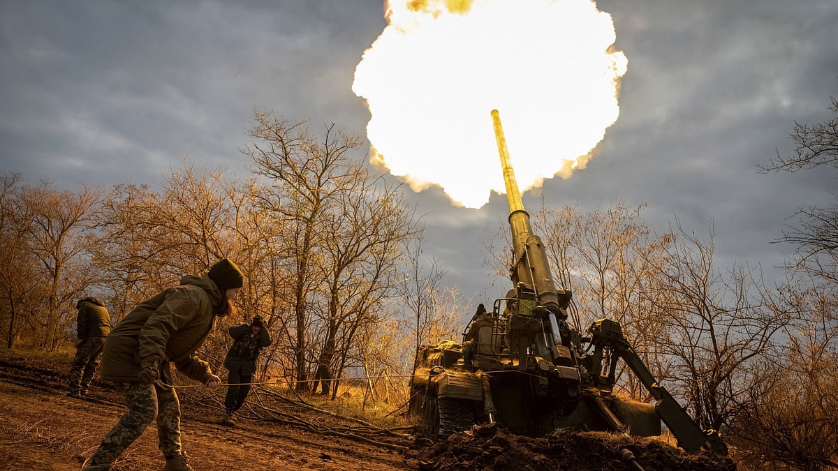 “அந்த மனசு தான் சார்..” -போருக்கு மத்தியில் நாய் குட்டியை காப்பாற்றிய உக்ரைன் வீரர்கள்.. வைரலாகும் VIDEO!