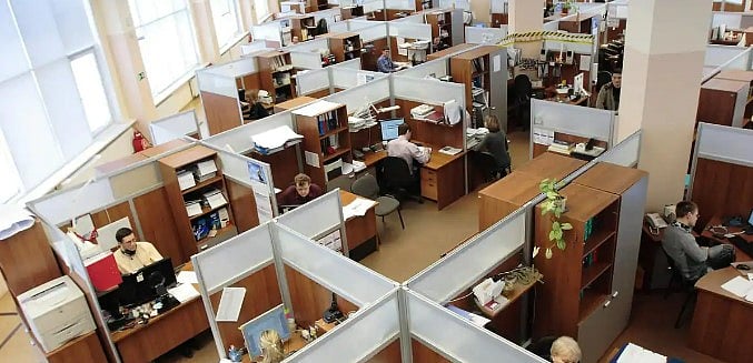 விடுமுறையில் உள்ள ஊழியரிடம் டவுட் கேட்டால் ரூ.1 லட்சம் அபராதம்: அதிரடி முடிவெடுத்த Dream 11 நிறுவனம்!