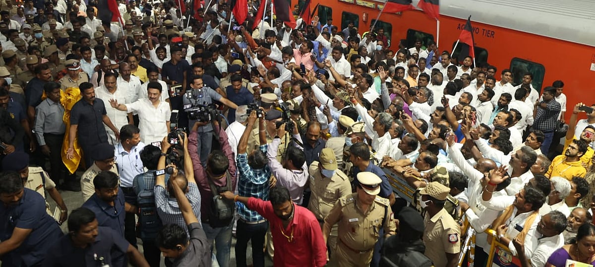 1,03,508 பேருக்கு நலத்திட்ட உதவிகள்..“உங்க ஆட்சி சூப்பரா இருக்கு”: முதல்வரை கண்டு மகிழ்ந்த மக்கள்! #Album