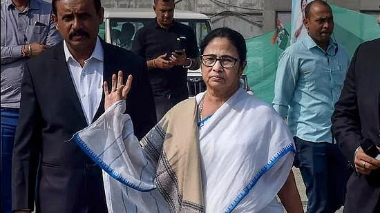 “பிரதமர் என்றால் மன்னிப்பு கிடைத்துவிடும்”-தேர்தல் விதிமுறைகளை மீறிய பிரதமர் மோடி.. மம்தா விளாசல் !