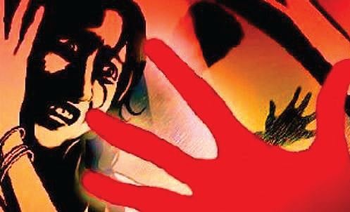 கடனை திரும்ப கொடுக்காத ஆட்டோ ஓட்டுநர்.. பாலியல் வன்கொடுமை செய்யப்பட்ட மனைவி.. குஜராத்தில் அதிர்ச்சி !