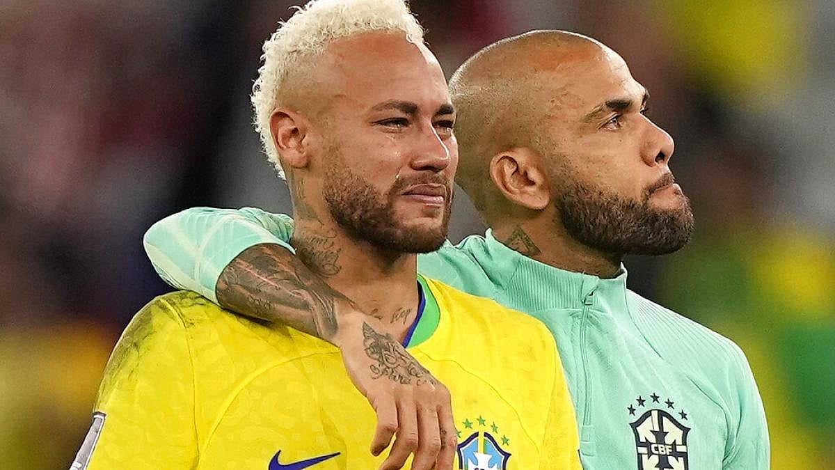 உலகக்கோப்பை தோல்வியைத் தொடர்ந்து ஓய்வு பெறப்போகிறாரா நெய்மர் ? உருக்கமாக பேட்டியால் ரசிகர்கள் அதிர்ச்சி !