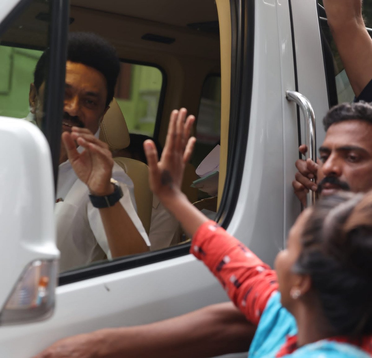 1,03,508 பேருக்கு நலத்திட்ட உதவிகள்..“உங்க ஆட்சி சூப்பரா இருக்கு”: முதல்வரை கண்டு மகிழ்ந்த மக்கள்! #Album