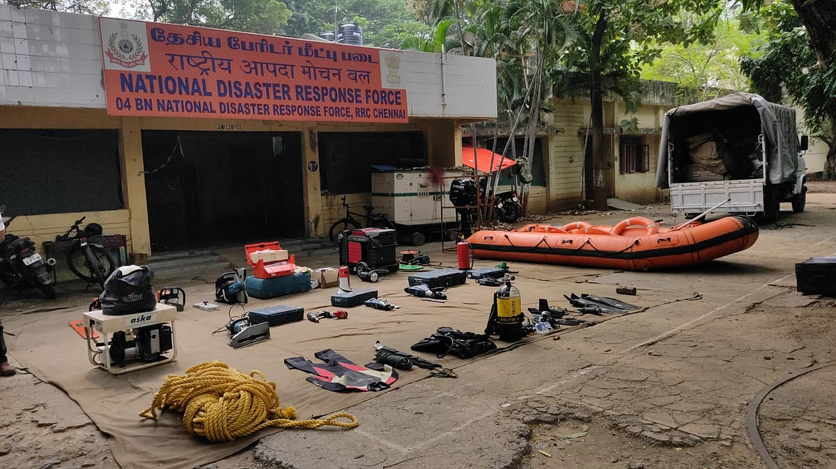 மாண்டஸ் புயல்.. “மொட்டை மாடிகளில் நிற்கக்கூடாது - பொது மக்கள் செய்யக் கூடாதவை என்ன?” : முக்கிய அறிவிப்பு!