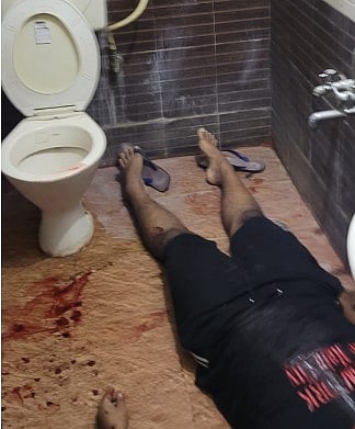 கல்லூரி கழிவறையில் மாணவர் எடுத்த விபரீத முடிவு.. அதிர்ச்சியடைந்த சக மாணவர்கள்!