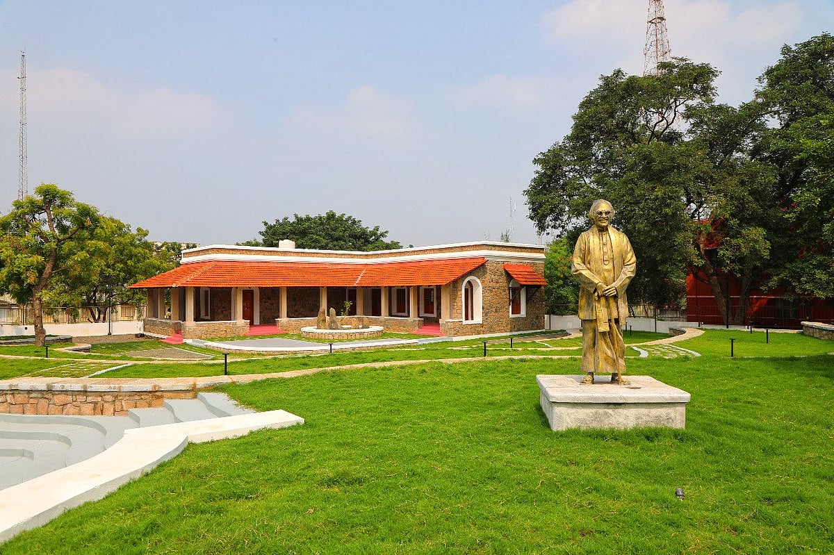 கோவில்பட்டியில் எழுந்த எழுத்தாளர் கி.ரா திருவுருவச்சிலை - நினைவரங்கத்தை திறந்து வைத்தார் முதலமைச்சர் !