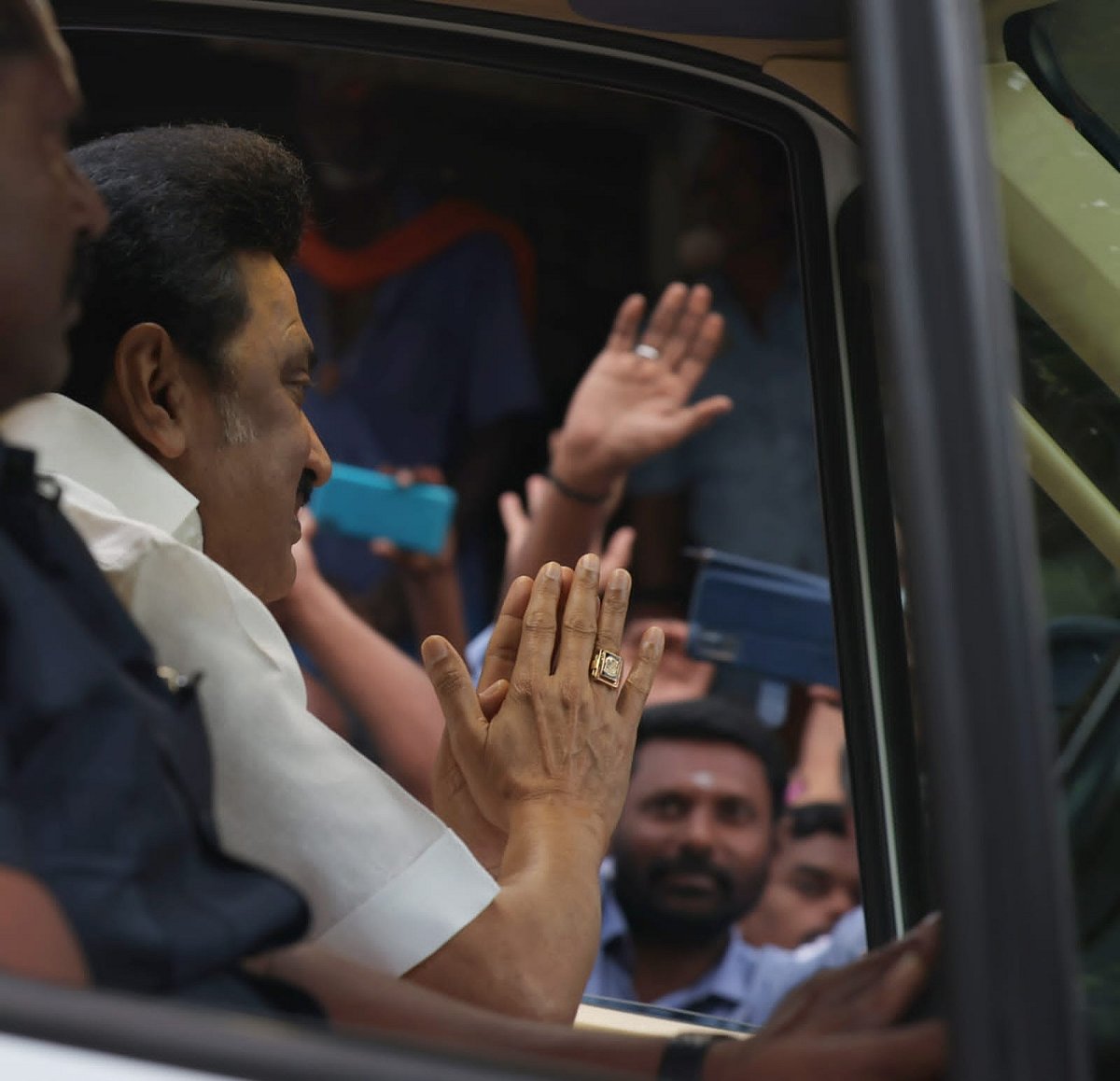 1,03,508 பேருக்கு நலத்திட்ட உதவிகள்..“உங்க ஆட்சி சூப்பரா இருக்கு”: முதல்வரை கண்டு மகிழ்ந்த மக்கள்! #Album