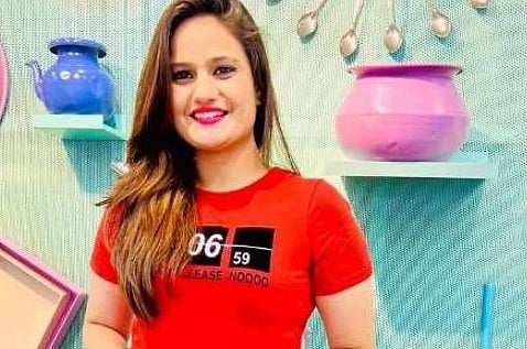 பிரபல பெண் Youtuber அதிரடி கைது.. விசாரணையில் வெளிவந்த பகீர் உண்மையால் ரசிகர்கள் அதிர்ச்சி!